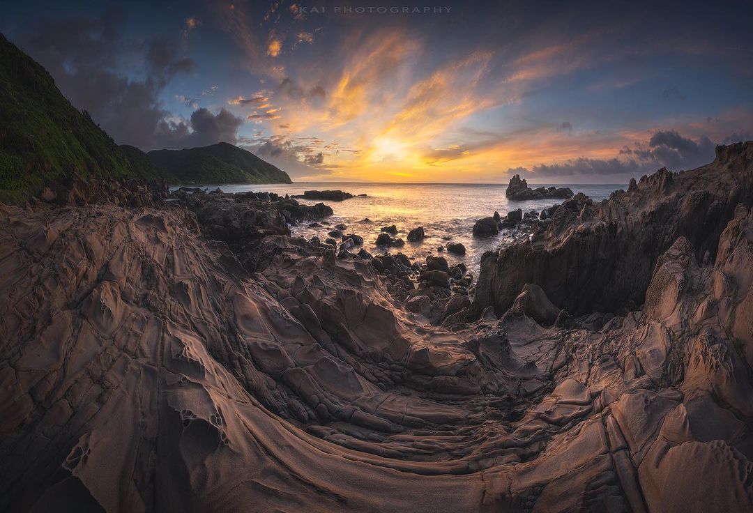 Nandasl160847's tweet image. The cicadas have driven away the remaining summer heat, and the geese have brought the new autumn.