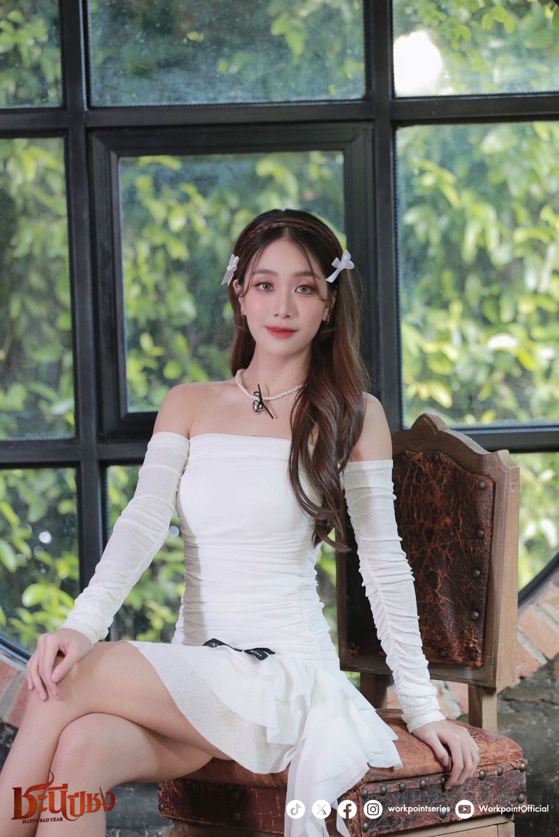 workpointseries's tweet photo. "หมดปีนี้ จะมีใครรักหรือเปล่า 
ไม่รู้เพราะดวงชง หรือว่าเพราะตัวเรา 
ไม่ดีพอจะรักใคร"

สปอยก่อนดู MV "ปีชง" Ost.ชะนีปีชง  จาก Mind 4EVE

 สามารถฟังเพลง "ปีชง" ได้แล้วตอนนี้ ทุกสตีมมิ่งนะค๊าา ทุกคน  😍🥰

#ชะนีปีชง
#Mind4EVE
#ละครเวิร์คพอยท์ #workpointseries
#workpoint #workpoint23 https://t.co/v8cChr4Dfl