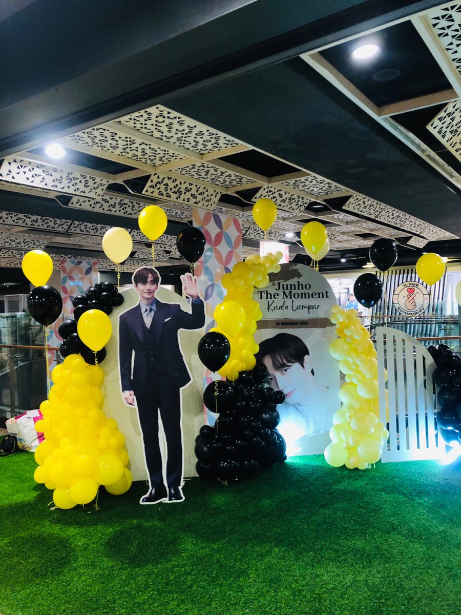 MYHottest2PM's tweet photo. It's a wrap!Thank you to our kindhearted donors for their contribution, without u all these projects would not be possible.

Thank you to all Hottest too for your support and participation.

And special thanks to @LeeJunhoMY for this collaboration

Sayanghae💛💛💛
 
#LeeJunhoinKL https://t.co/9QJWgbAdjJ
