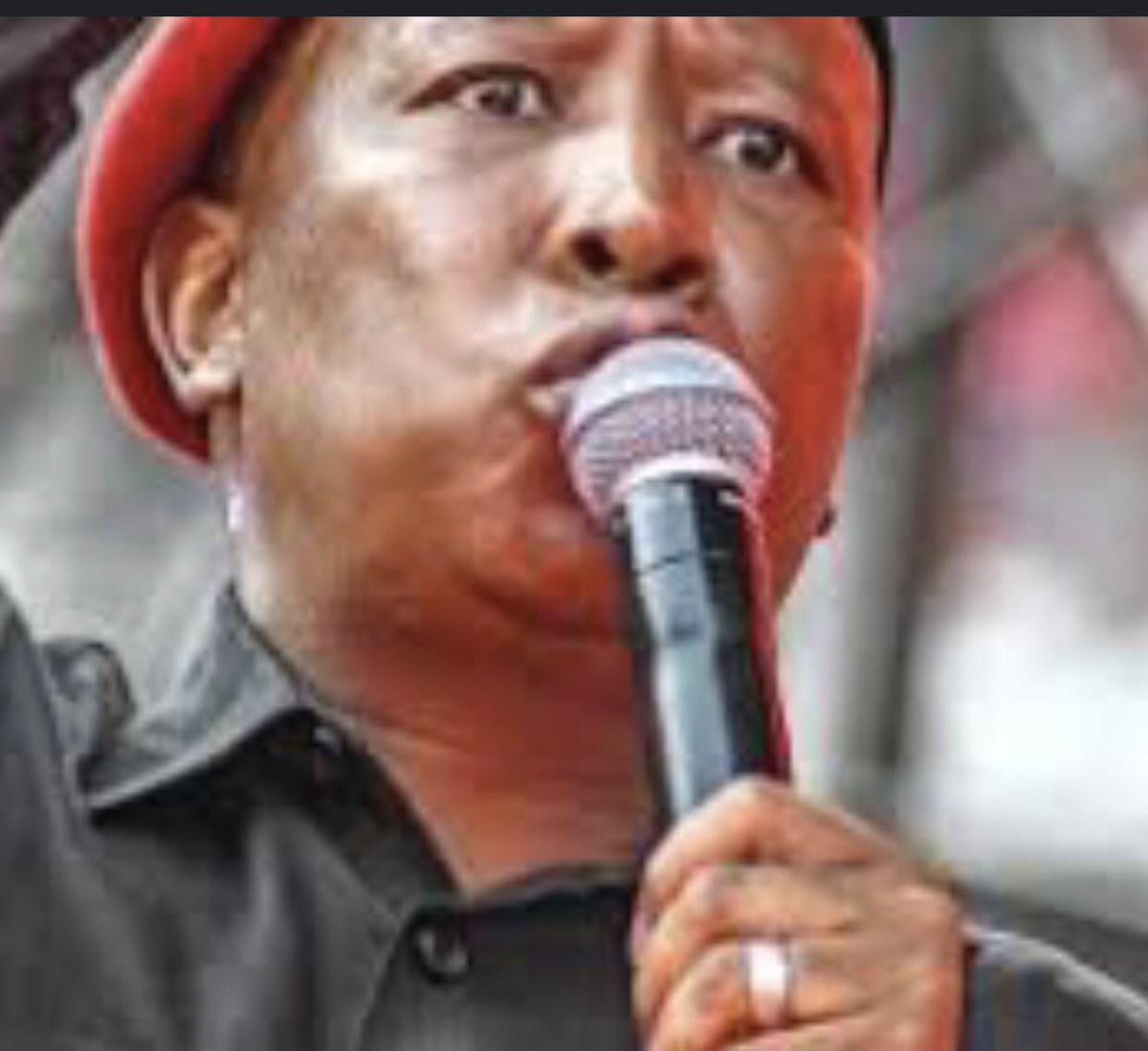 Julius Malema was hypomanic yesterday while campaigning in Soweto. Ranting and raving like a lunatic. Grievance, false narratives, unsupported allegations, projections. He is FEAR PERSONIFIED. I don't know which word describes him more - dysfunctional or desperate. For the first…