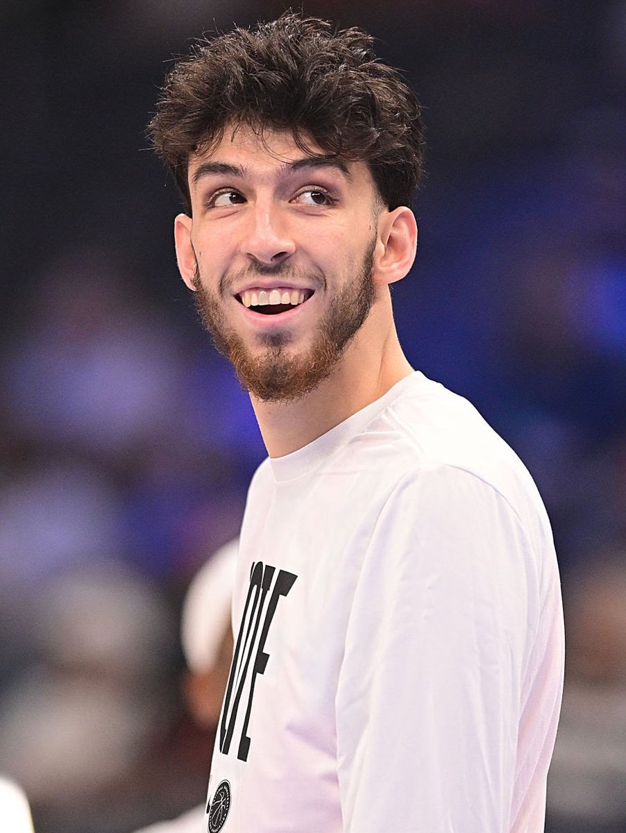 Three_Cone's tweet photo. CHET HOLMGREN TONIGHT:

36 POINTS
10 REBOUNDS
4 ASSISTS
2 STEALS
1 BLOCK
64 FG%

THREE TO SEND THE GAME TO OVERTIME

ROOKIE. OF. THE. YEAR. https://t.co/83U4Kai0NX