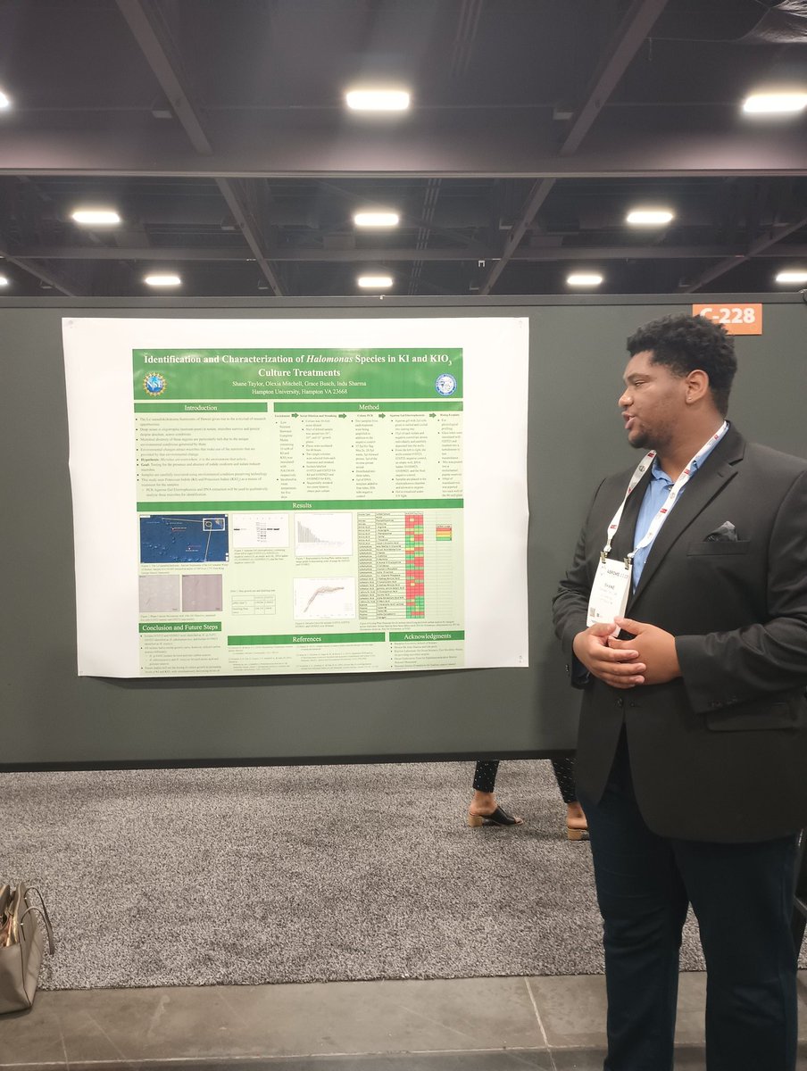 indu_microbio's tweet photo. Congratulations Shane Taylor for bagging the poster award @ABRCMS . Thanks to @NIHFunding #URISE @NSF funding support for undergraduate research @_HamptonU #eCURE https://t.co/y9tTP3c8W4