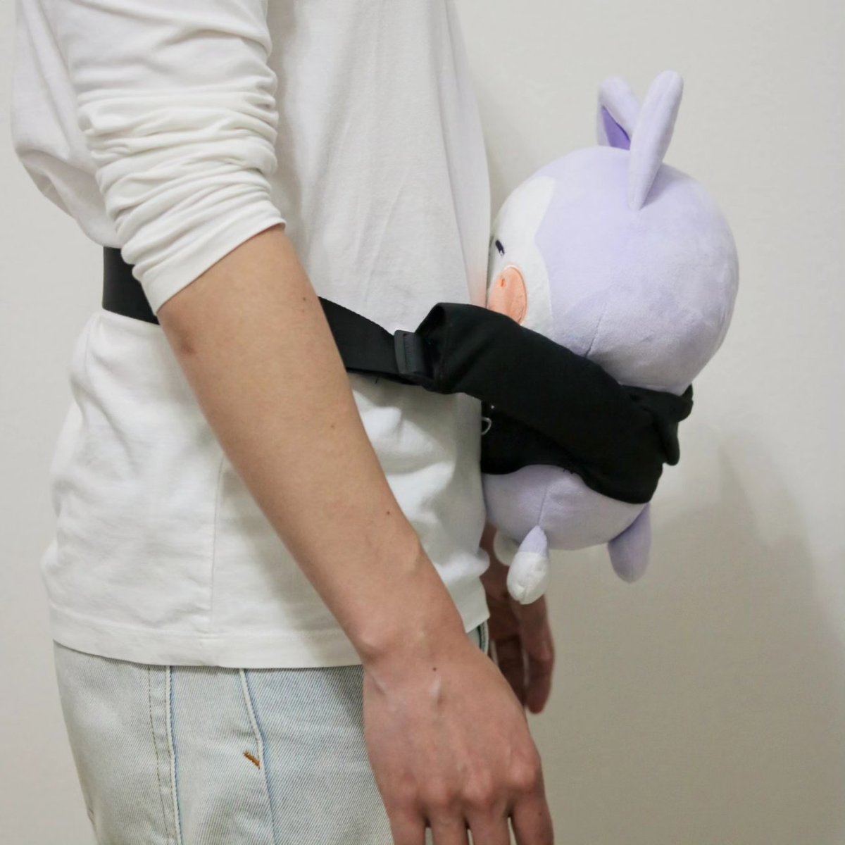 BingsooBear's tweet photo. Making my bf model my wolf chan plushie that you can heat up and wear on your waist so he hugs you when you have period cramps https://t.co/436YLa74MQ