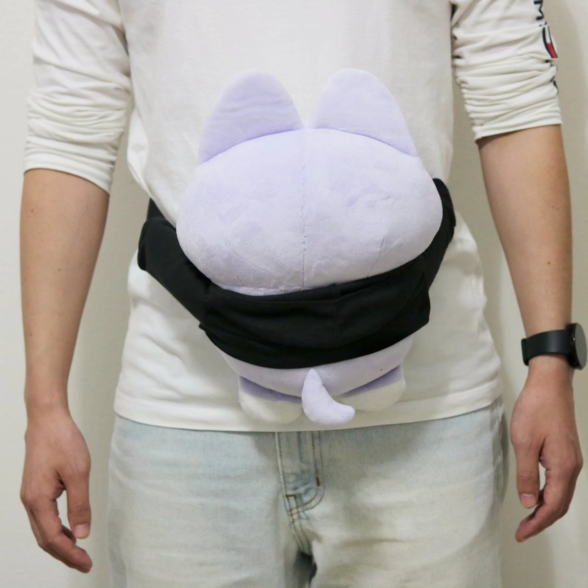 BingsooBear's tweet photo. Making my bf model my wolf chan plushie that you can heat up and wear on your waist so he hugs you when you have period cramps https://t.co/436YLa74MQ