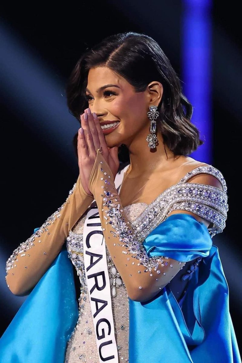 Canal6Nicaragua's tweet photo. #AHORA

Ganó Nicaragua! 

Viva Nicaragua!

Viva Sheynnis!

#Nicaragua en lo más alto del Universo!

Sheynnis Palacios hace HISTORIA dándole la Primer Corona de Miss Universo a Nicaragua 🇳🇮 

#MissUniverse #MissUniverse2023 #SheynnisPalacios #LaPazNuestraVictoria
#visitnicaragua https://t.co/zMSNgc4XeT