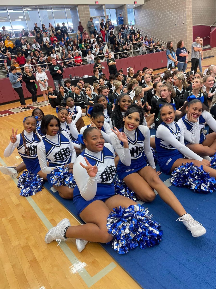 Dunbar_Wildcats's tweet photo. The Lady Wildcats competed in the UCA North Texas Regional Cheer Competition today and showed out ๐๐ฃ๐พ! Theyโre bringing home a ๐ฅ place trophy! #ThePLD @FWISDAthletics @Dunbarfootball1 @dunbar_track @PLDLadyWildcats @Dunbar_Softball @DunbarVball https://t.co/59wQdAQvOJ