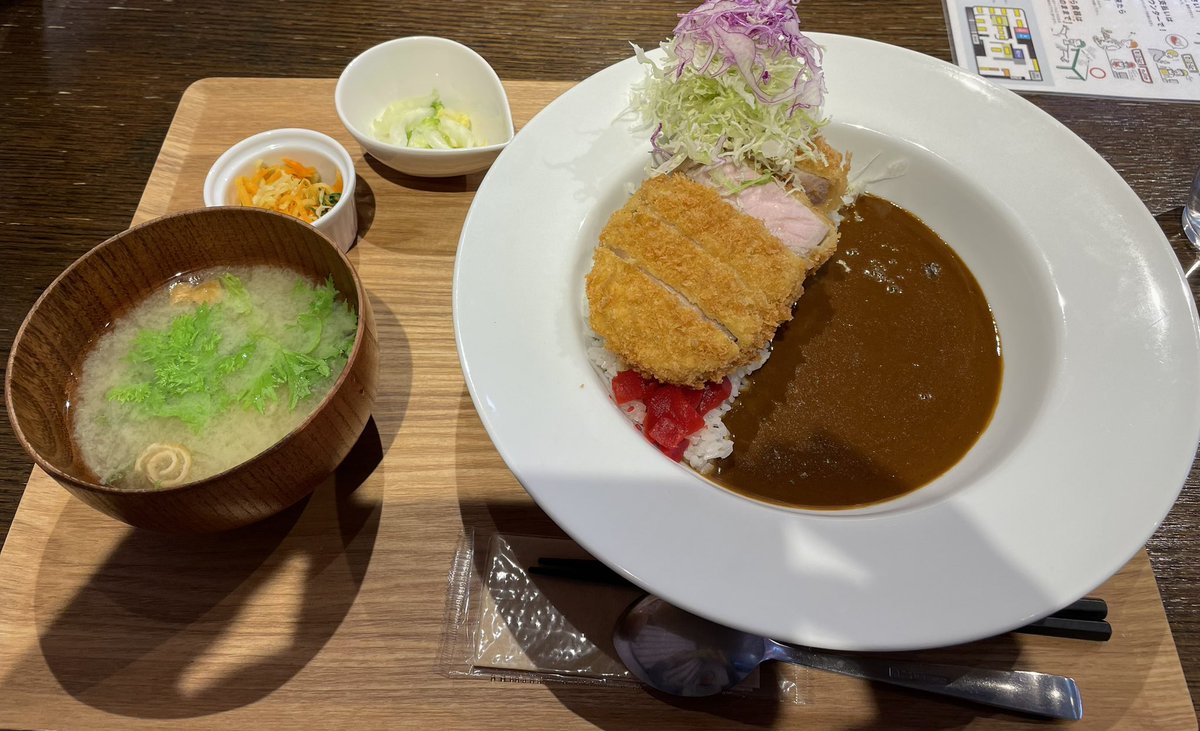 butajiro182's tweet photo. 低温調理とんかつ
シャリアピンソースカレー 
（にこまつ）
家の近くにあったらいいのに。 https://t.co/sMCSZwgsWl