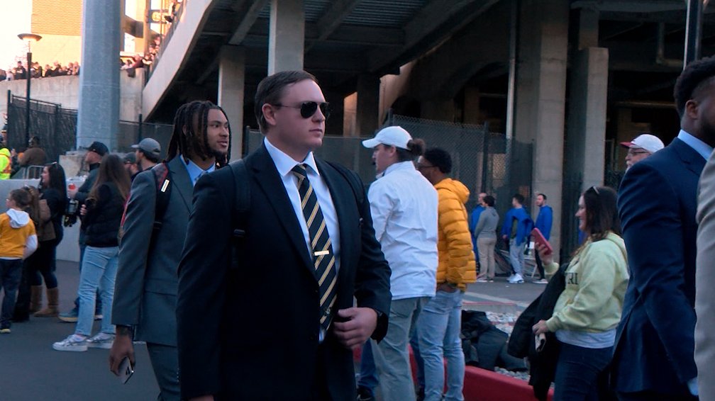 NathalieABC17's tweet photo. I knew Harrison Mevis meant business when he strolled in in this fit 
#Mizzou https://t.co/SilDDNHt4e