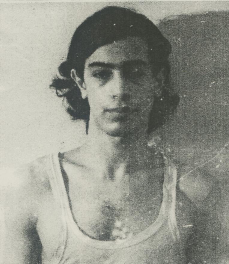 GarbarzAriel's tweet photo. A mi gran amigo y cro del ILSE, militante del FLS (Frente de Lucha de los Secundarios), secuestrado, brutalmente torturado en la ESMA (Escuela de Secuestradores y Marinos Asesinos) y arrojado vivo al mar por los genocidas reivindicados por Milei y Villarruel: NUNCA MAS ! HLVS https://t.co/oY5iXXCLx8