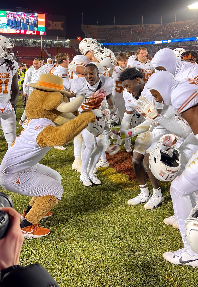 LonghornNetwork's tweet photo. Winning is fun. https://t.co/SNGxkhlxGW