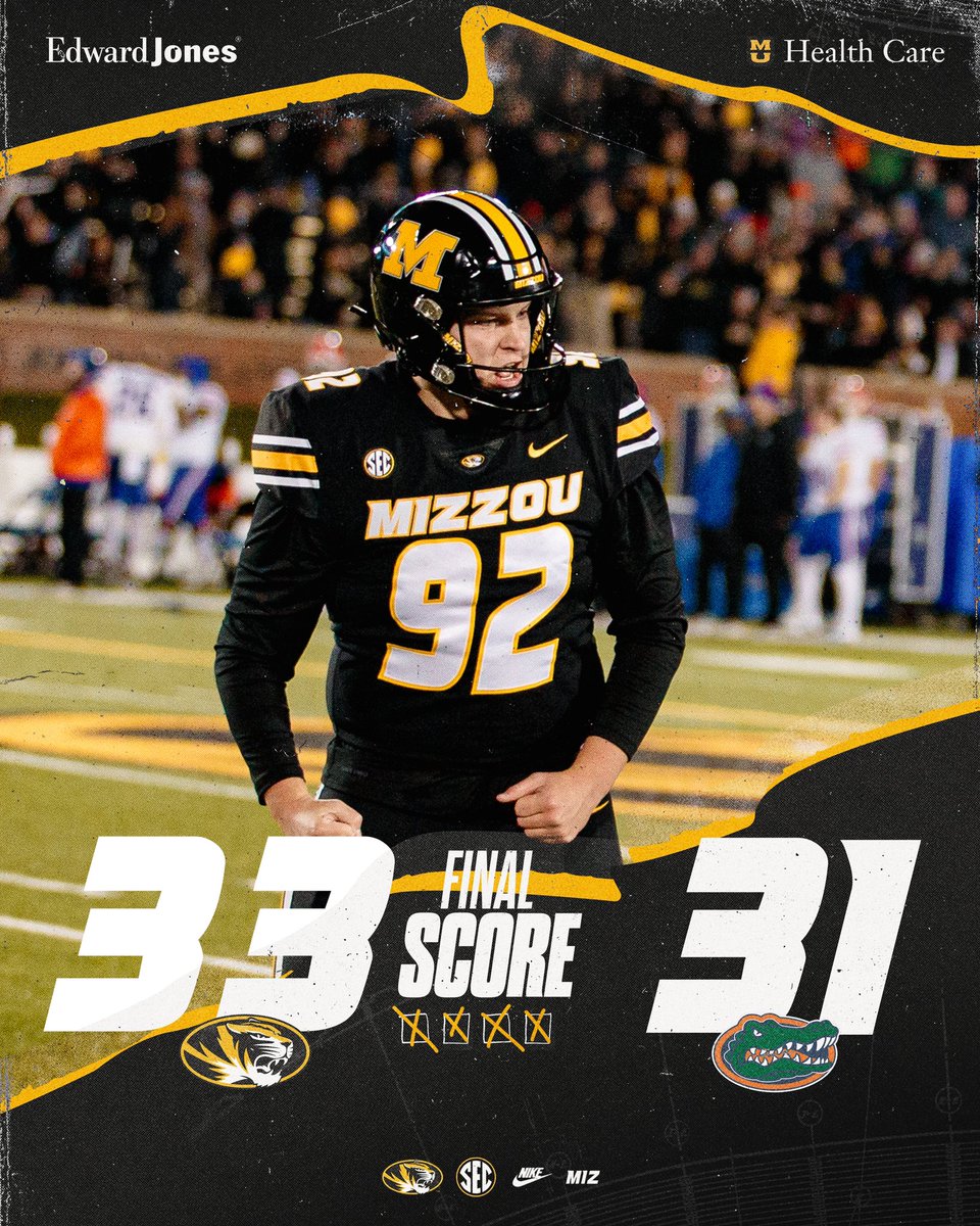 MizzouFootball's tweet photo. 1-0 for the seniors!

#MIZ 🐯🏈 https://t.co/nBnR1arPVp