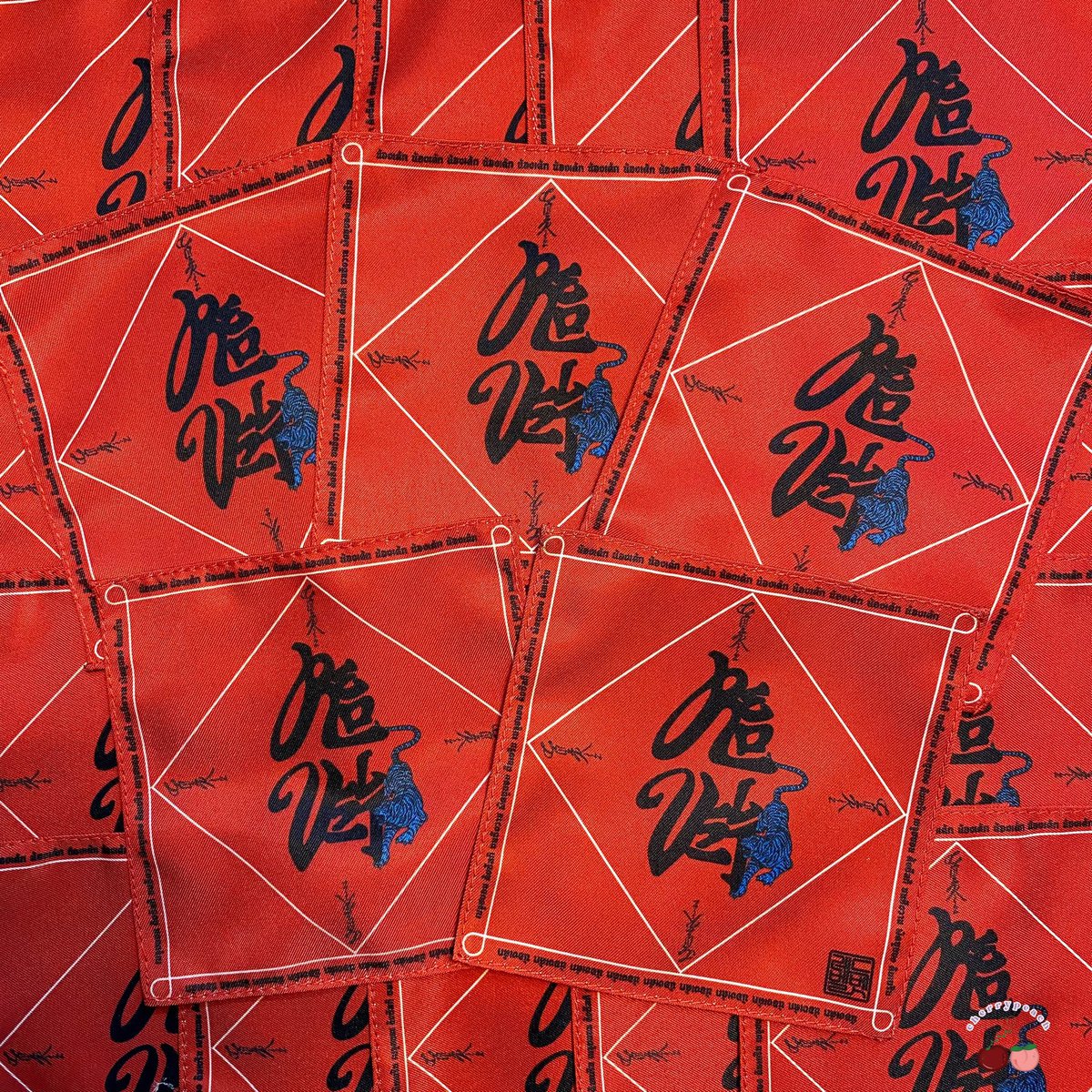 fatyfatt's tweet photo. Pls Rt 
Giveaway ยันต์กันคอนยกเลิก🥶🥶
🗓️ : 19 Nov 23
📍: Impact Challenger Hall 3
⏰ : 12:30 เป็นต้นไป

#SupersoundBKK
#SupersoundFestival 
#RedVelvet 
#ตลาดนัดรวว https://t.co/NboymLsM01
