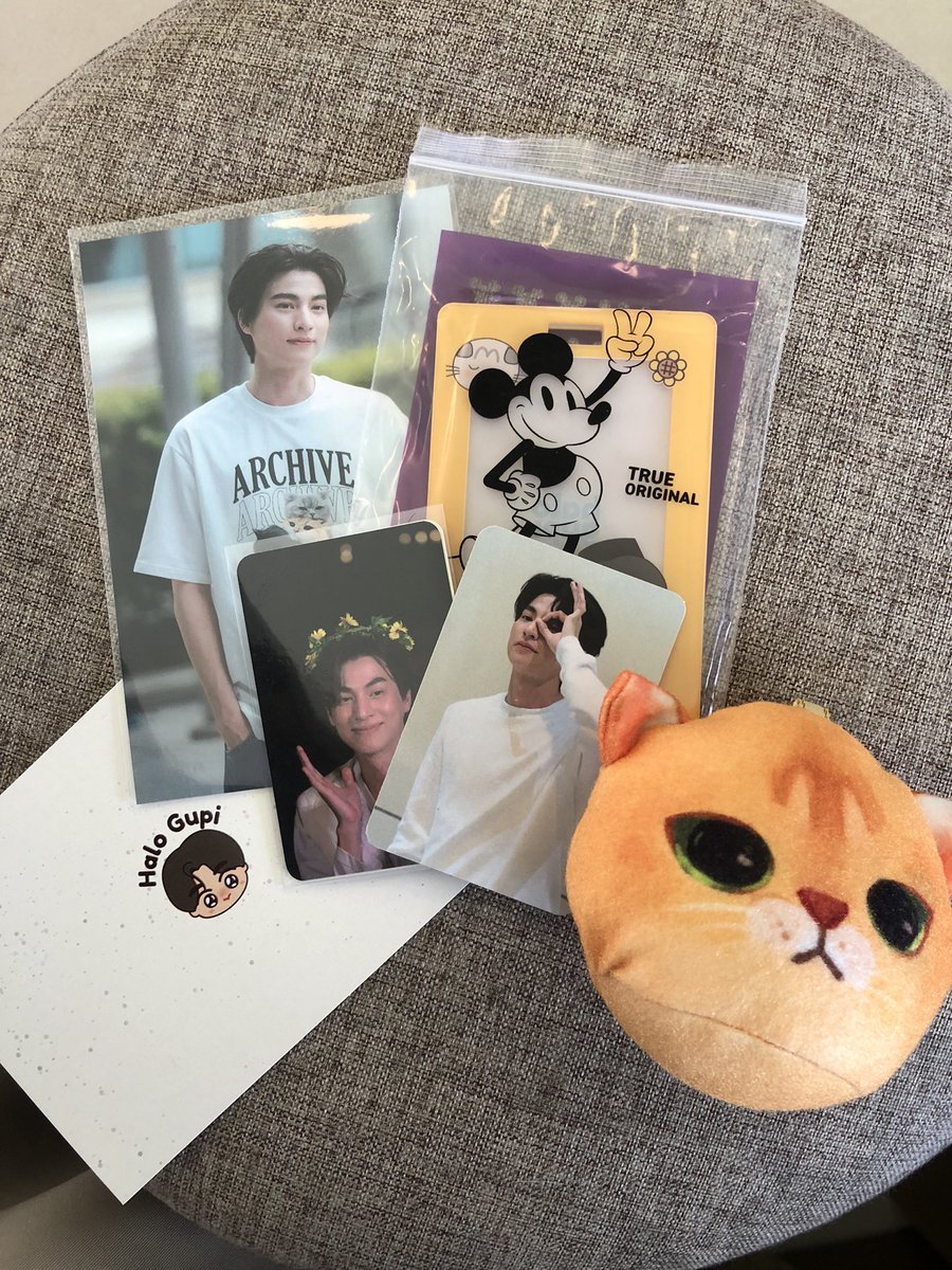 gulfie_luvv's tweet photo. So cute😍thank you @halogupi 

#GulfKanawut 
#Gulf_1stFanMeetinginID https://t.co/L37dcY9i23