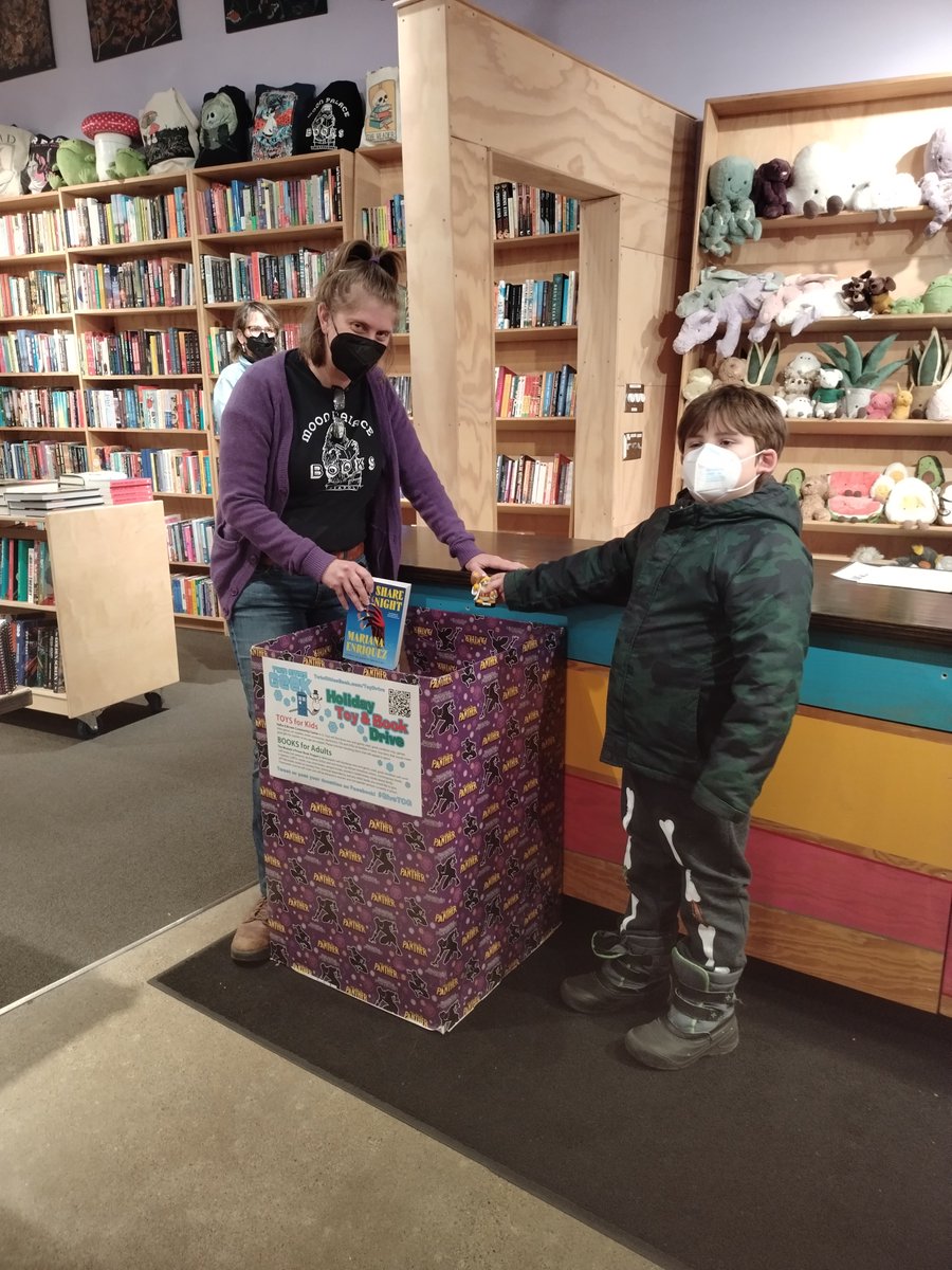 You can donate to the ninth annual Twin Cities Geek Holiday Toy & Book Drive at Moon Palace Books (@MoonPalaceBooks) in Minneapolis, MN! #GiveTCG 🎁 TwinCitiesGeek.com/ToyDrive