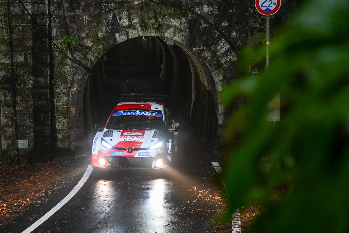 🥇🥈🥉 A dream 1-2-3 finish in Japan! 🥇🥈🥉

Elfyn and Scott win in a #GRYaris podium sweep, ending a season of success in style! 🏆🙌

#ToyotaGAZOORacing #WRC #RallyJapan 🇯🇵