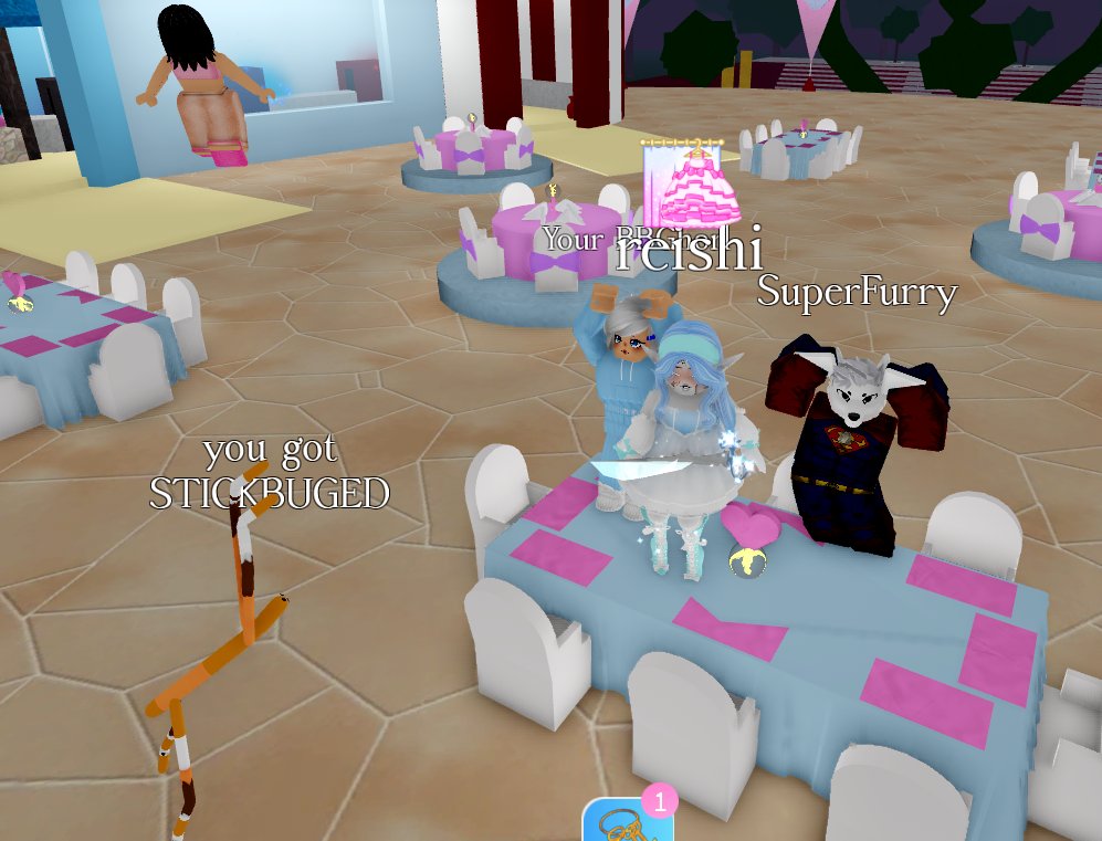 RyozenReedVT's tweet photo. First time playing Roblox' Royale High 👁️👄👁️

I've never realized the path to becoming a pretty pretty princess is harsh 💅✨

#VtuberEN #VTuberUprising #vtuber #PHVtuber #ENVtubers #VTubersAreStillWatching