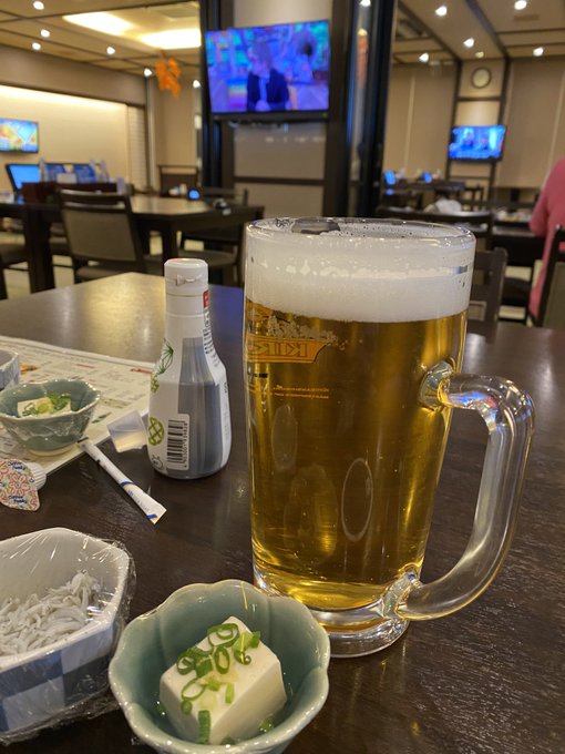これはプロテインだよ 違うとか言うやつ まじで敵💢👿  岩盤浴まじ天国‼️ ノーブラだしノーパンツ💕 しかし服がエロくない https://t.co/cgTetMyHLh