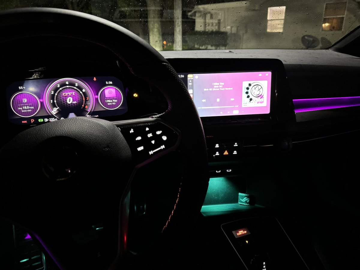 krissy182's tweet photo. @victoriiaa182 Ayyy I did the same with my car. Love it 😍 https://t.co/0ttAhlAgHQ