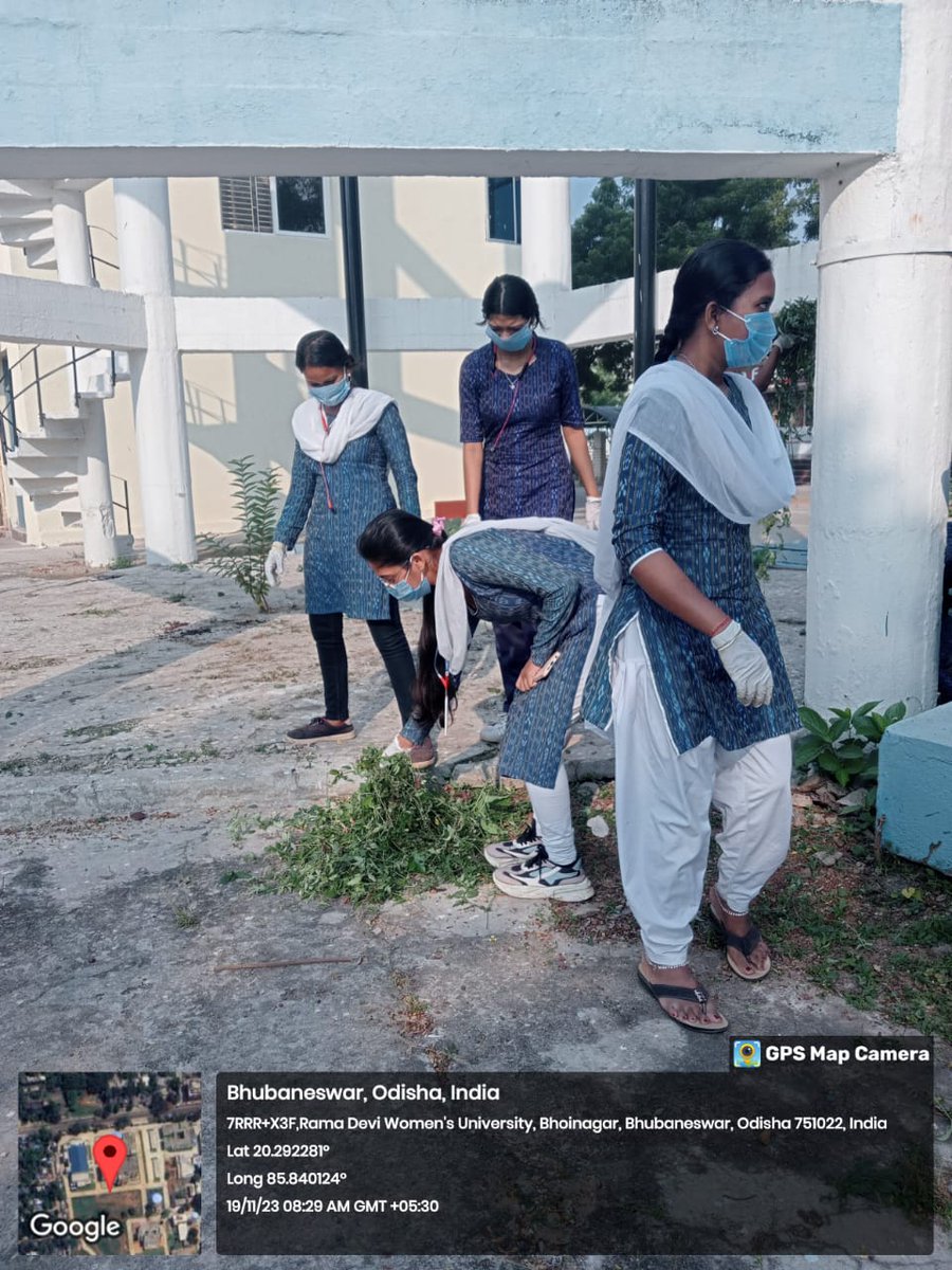RdwuNss's tweet photo. As a part of Nua Odisha Youth Development Programme, volunteers of NSS Unit-II, @RDWUniversity  conducted and participated in a campus cleaning initiative today(19/11/23)

#SwachhBharat #NuaOdishaYouthDevelopment  #CleanCampus #YouthEmpowerment #CommunityEngagement #Volunteer https://t.co/uDsq1aBe0E