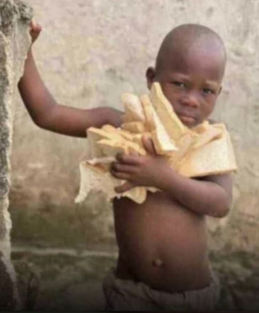 olamv07's tweet photo. @_kennyblaze1391 @Ekitipikin I fit see 20k for your hand egbon? 🙂 https://t.co/rSjDOnr4UO