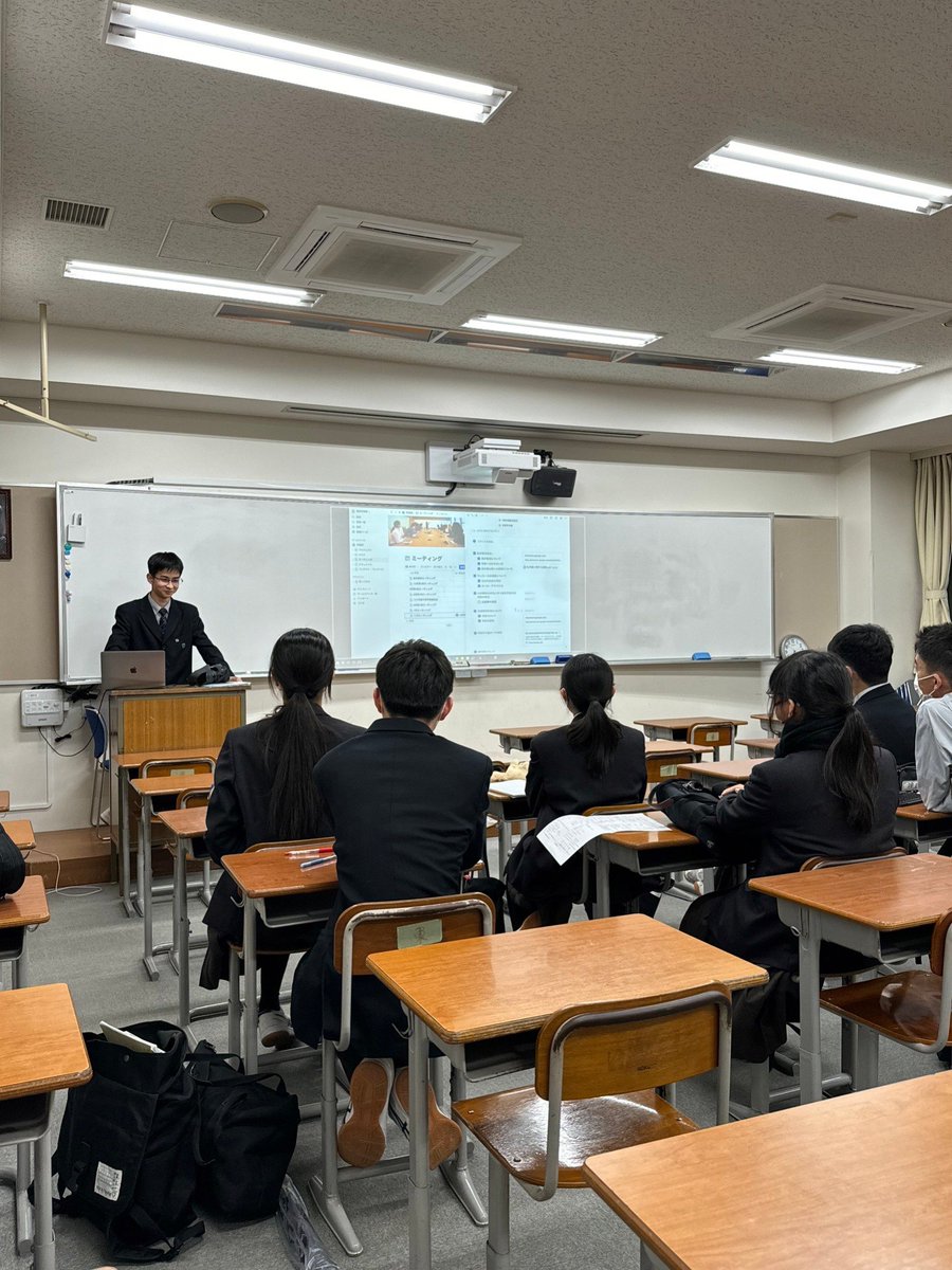 RakunanPhoto's tweet photo. 金曜日、ミーティングを行いました。大会撮影の公式化や今後の活動予定など充実したミーティングとなりました。
その様子を、少しだけ|ω･)ﾁﾗｯ

多忙のため、掲載が遅れましたことお詫びいたします。 https://t.co/LLks1S0Emw