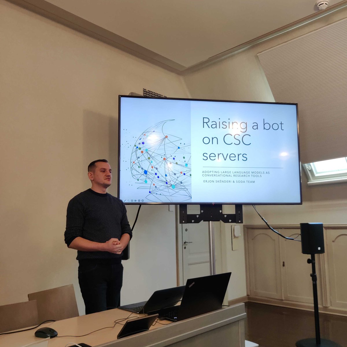 At #rajapintapäivät we shared our Effervesce Slack bot journey! Powered by <a href="/CSCfi/">CSC</a>, we've fine-tuned LLMs for group chats, contributing towards org communication 🙌. Excited to explore configurations for our bot to positively influence group communications. <a href="/RajapintaCo/">Rajapinta</a>