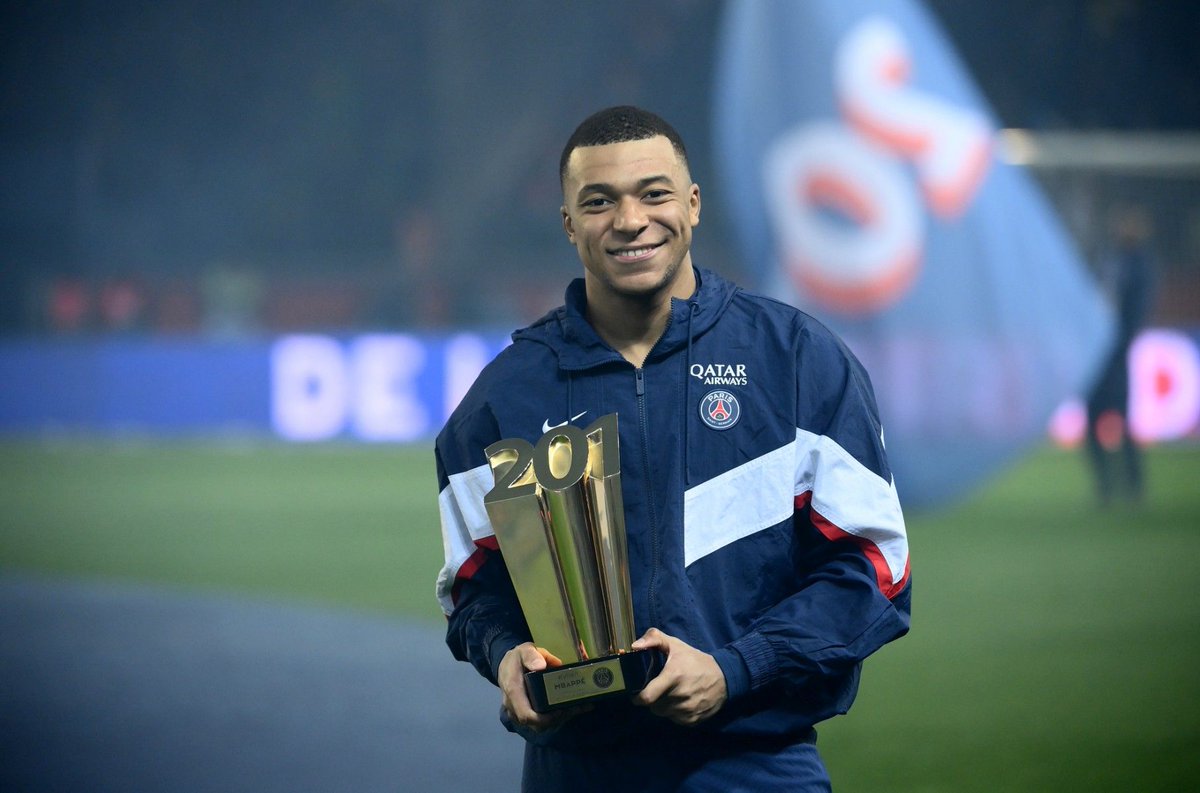 Mapsg7807's tweet photo. Kylian Mbappé 🇨🇵 https://t.co/zGoDJyd6Qj