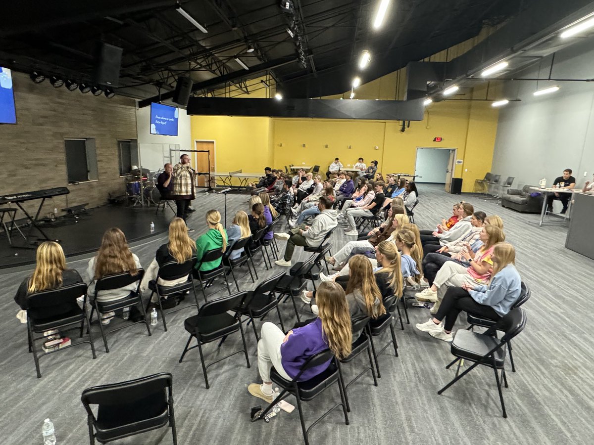JHS_FCA's tweet photo. What an amazing turnout this past Tuesday! We had an incredible evening, and a HUGE thank you to our speaker, Pastor Auggie! We look forward to seeing how God continues to move! 
Future Events:
-*NEW EVENT* Bible Study November 20th @ 7am (more info to come)
- Huddle December 7th https://t.co/h88QIGwNhh