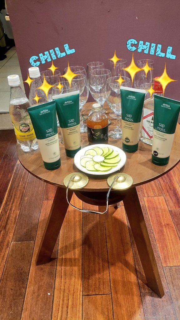 chiiic91422577's tweet photo. 【審査対象投稿】11/19②
飲む森林浴🌿
松とか色んな樹木?のシロップで香りを楽しみ癒され、ライム少量のジンとトニックウォータを足して行くことでまた香りが変化してゆくドリンクをdirectorが振る舞ってくれました♪お洒落すぎる🥂
#firstdrink #モクテル
#KURAUDIA
#withBouquet
#ミクチャ https://t.co/cP6ssKPB9r