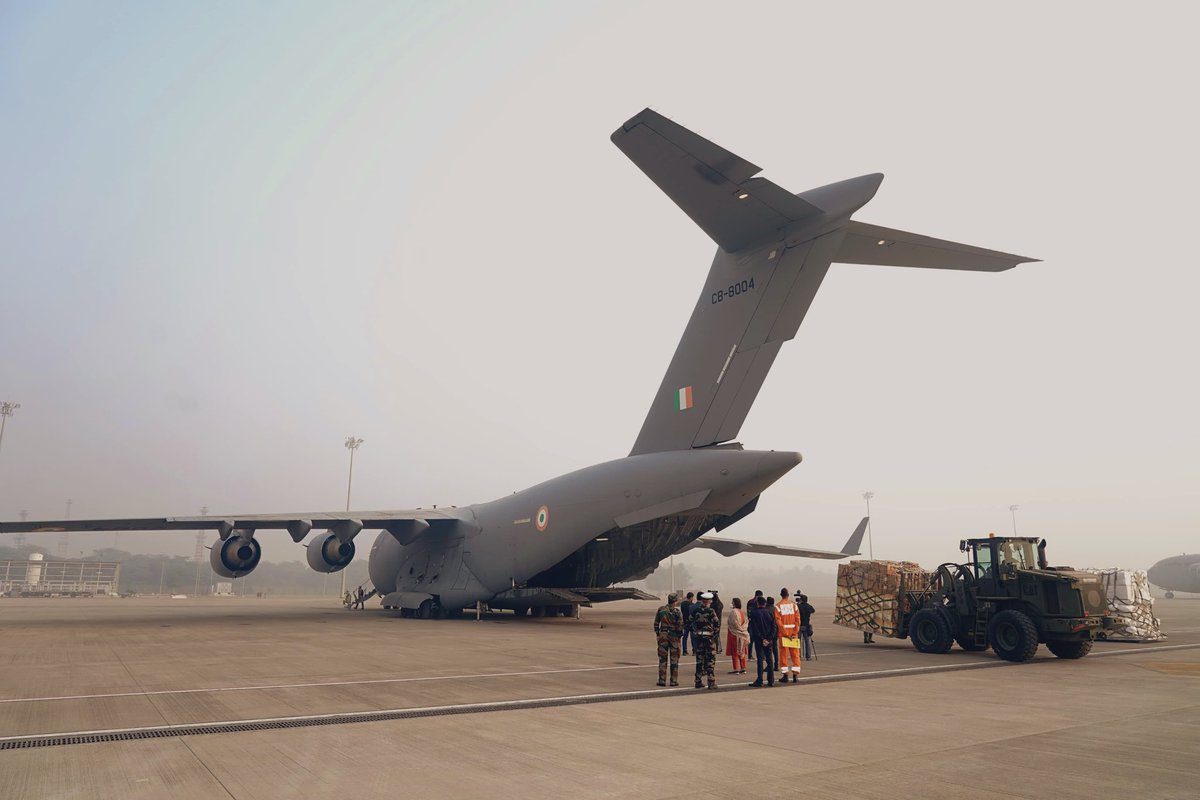 DrSJaishankar's tweet photo. We continue to deliver humanitarian assistance to the people of Palestine. 

Second @IAF_MCC C17 aircraft carrying 32 tonnes of aid departs for the El-Arish Airport in Egypt. https://t.co/bNJ2EOJPaW