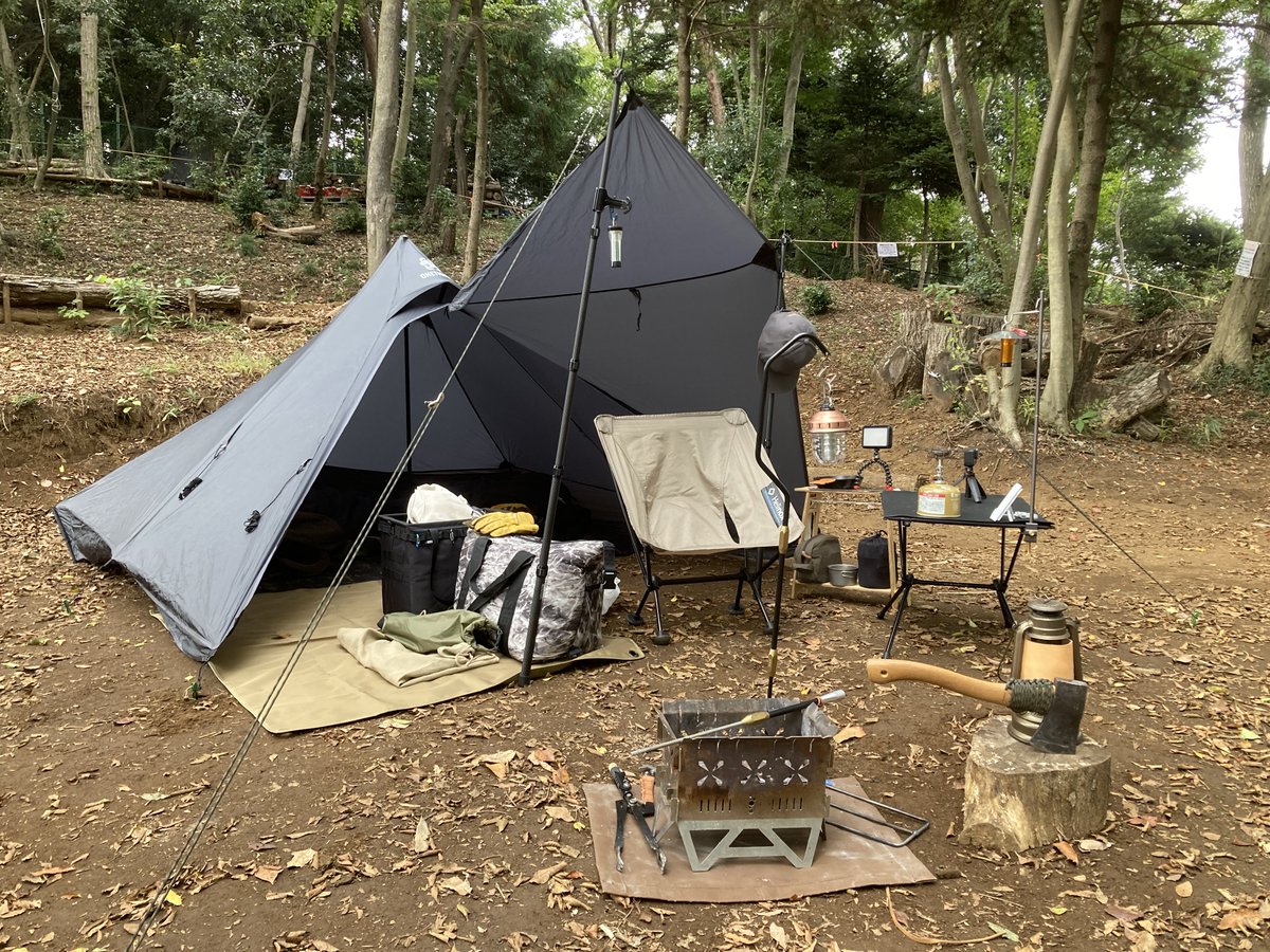 solocamper_'s tweet photo. 約5年ほどキャンプを趣味として楽しんで様々なテントを使ってみて思ったことはやっぱりティピーがすき⛺️
#ティピーテント #サーカスtcdx #テトラ130 #パンダtc #pasvik https://t.co/aobUJW7KhY