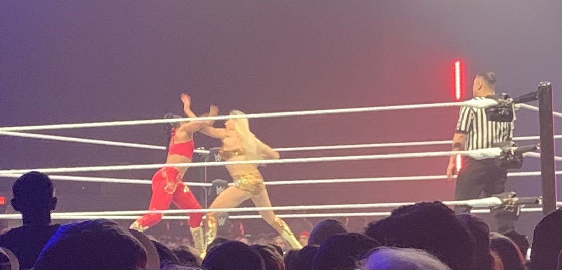 AleshaBurton8's tweet photo. I hay a good time at #WWETupleo , it was me and my cousin ! https://t.co/XKhNb3sFeS