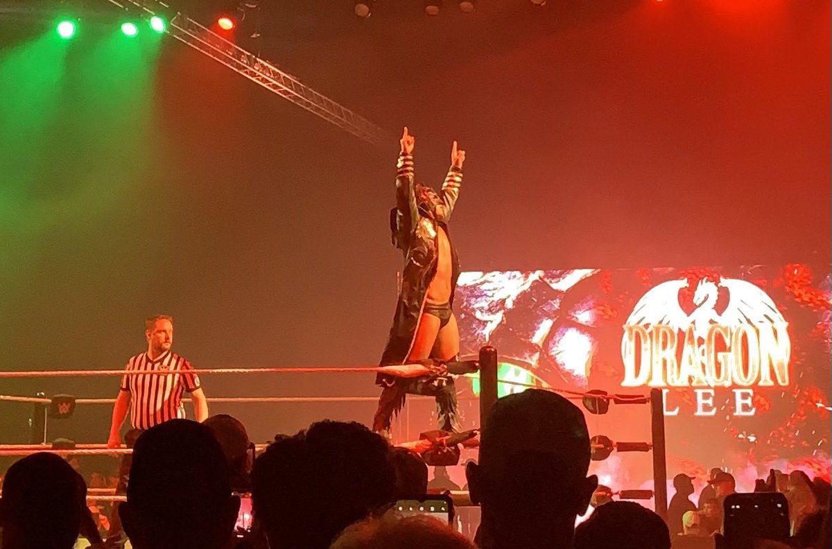AleshaBurton8's tweet photo. I hay a good time at #WWETupleo , it was me and my cousin ! https://t.co/XKhNb3sFeS