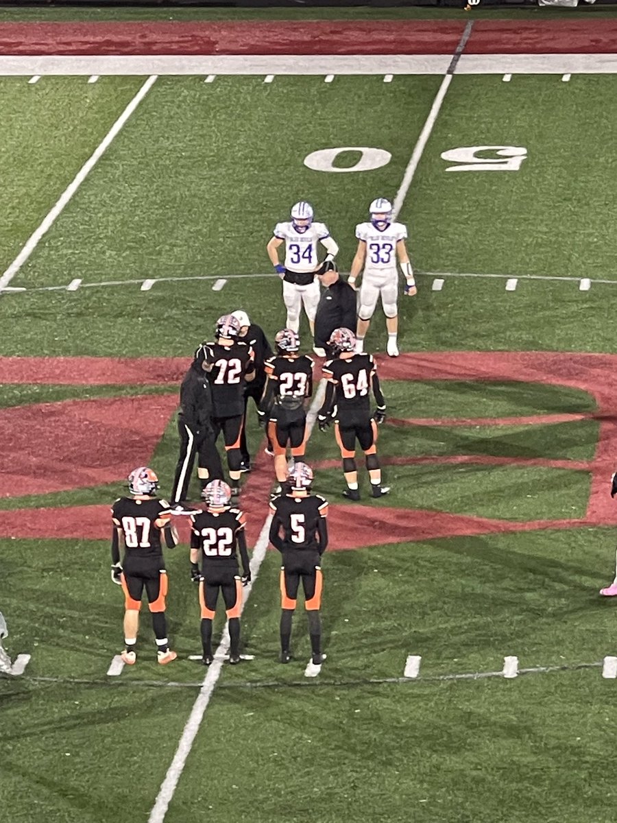 StarkMediaTeam's tweet photo. Congratulations to the @DaltonLocal Bulldogs 👏 on Winning The Division 7 Region 25 Title defeating Danville and advancing to face Caldwell this Friday in the State Semis from Zanesvilles Sulsberger Stadium 

#StarkMedia 🏈
@OHSAASports @FOX8FNTD @greysonsiders23 https://t.co/b6JNZ3S2zV