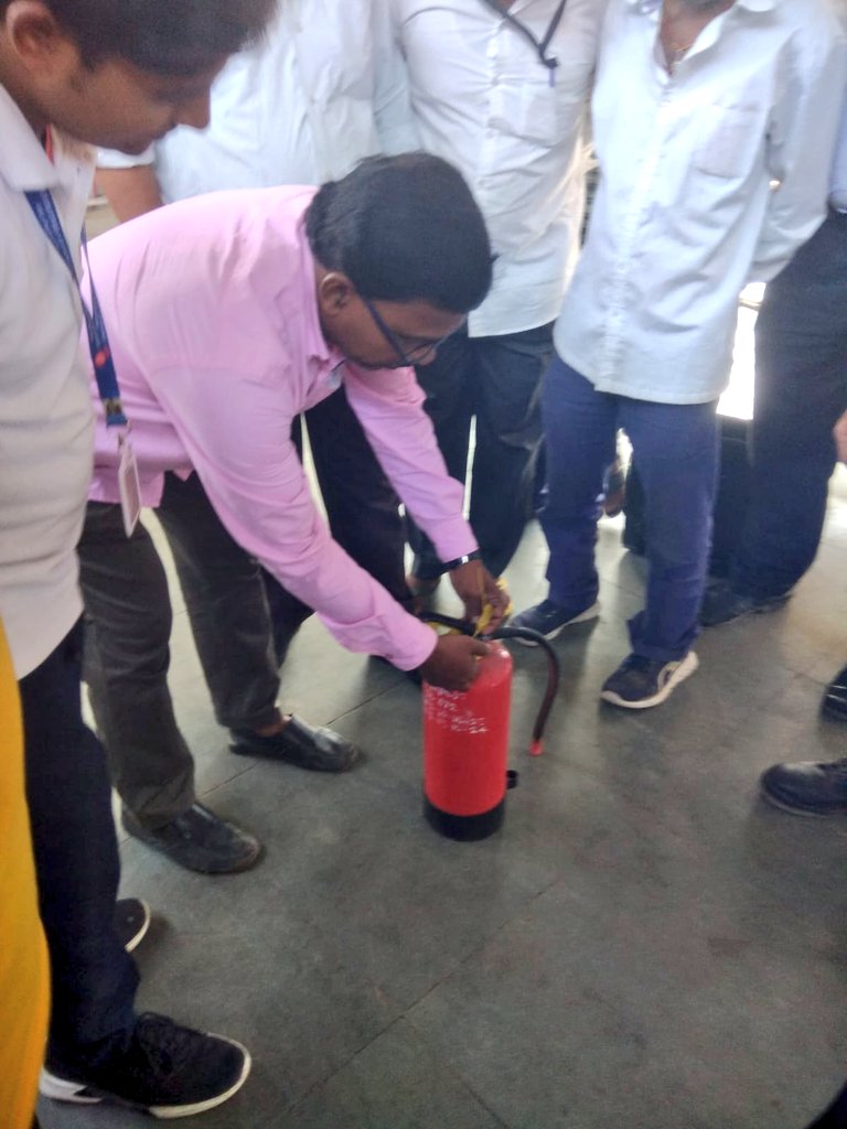 drmmalda's tweet photo. Empowering our OBHS &amp; Linen distribution staff with crucial fire extinguisher training 🔥🧯 Safety first, always ready to protect and serve! #SafetyTraining #OBHS #LinenDistribution #WorkplaceSafety

@EasternRailway https://t.co/dFi2wj9uER