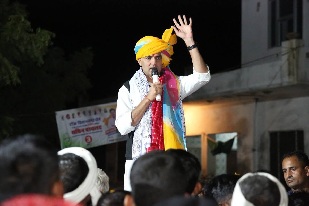 SachinPilot's tweet photo. देर रात टोंक में प्रचार। https://t.co/R7fskEozXK