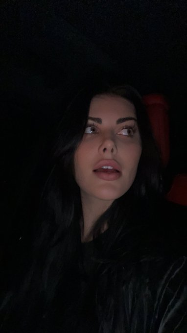 it&rsquo;s the front flash no filter for me 🤝🏼 https://t.co/8qYZinrSvi