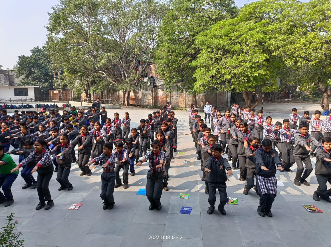 ViharKv's tweet photo. FIT INDIA SCHOOL WEEK #celebration 

#fitindia @KVS_HQ 

#fitindiamovement https://t.co/JIrkve6otJ