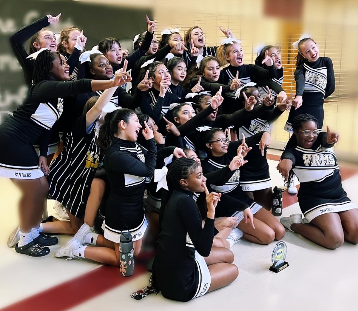 VRMS CHEER tweet media