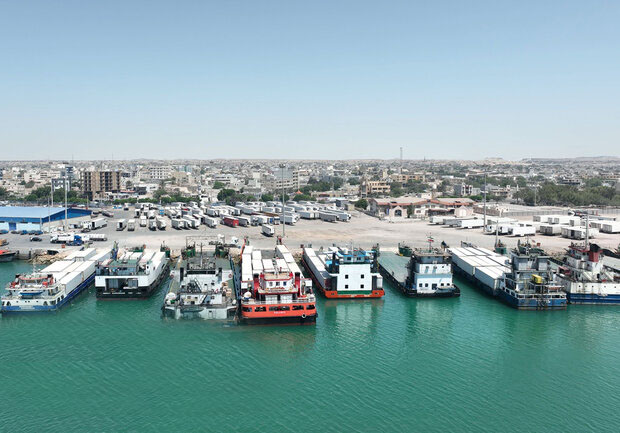 IranDailyWeb's tweet photo. #IPGL, an Indian company, will soon sign a deal with #Iran to run #Chabahar port, a key trade hub on the #IndianOcean. The port is being developed by #India, Iran and #Afghanistan.
https://t.co/MilzYc9tot https://t.co/2YgFN2I1GE