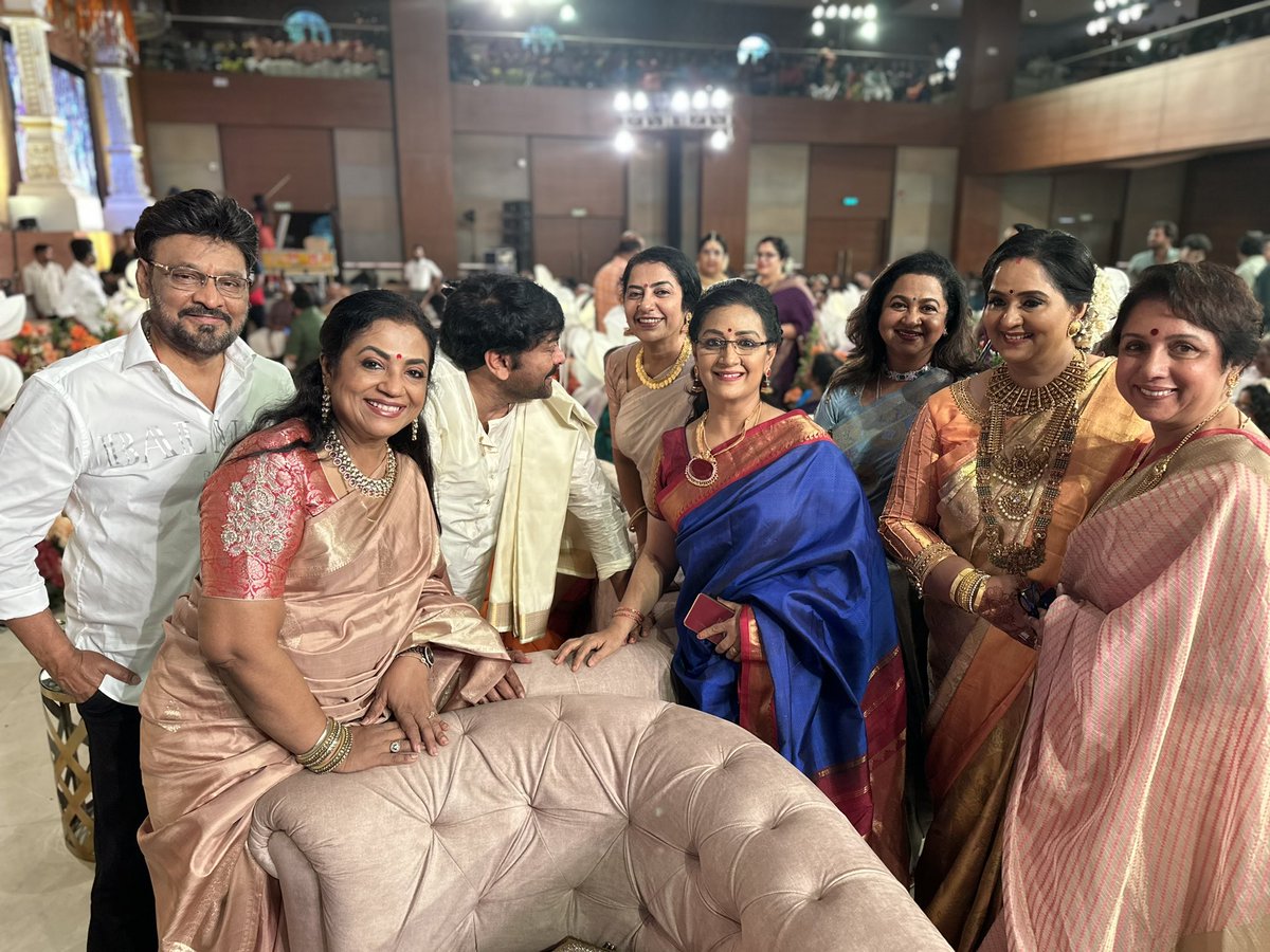 realradikaa's tweet photo. Celebrating @KarthikaNair9 and Rohit wedding in Trivandrum , with our #radha and family, @KChiruTweets @revathitweets @@hasinimani  @UngalKBhagyaraj and Poornima https://t.co/qMEyENy59c