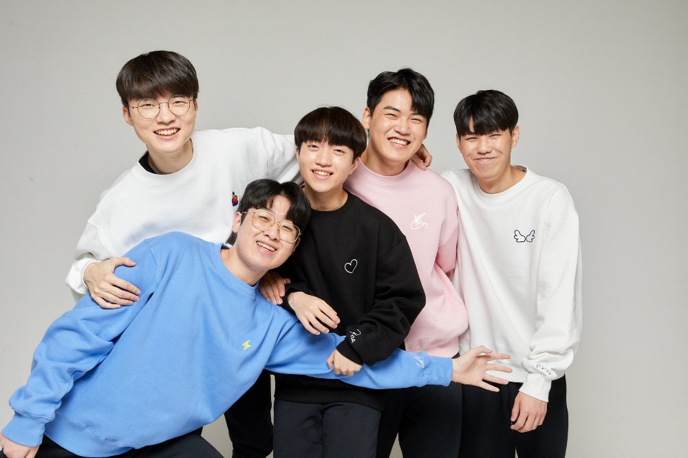 shhhleblanc's tweet photo. THIS TEAM WILL ALWAYS HAVE A SPECIAL PLACE IN MY HEART 

OUR ZOFGK 💖💖💖💖💖 https://t.co/JcIgKzVhsw