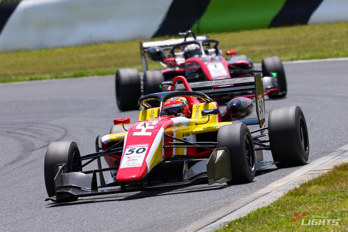 SFormulaLights's tweet photo. 【🏆🏆🏆🏆🏆🏆🏆🏆🏆🏆】

／
🏆ドライバー部門🏆
【木村 偉織(@IoriRacing)-Iori Kimura】
シリーズチャンピオン決定‼️
＼

第18戦の正式結果をもって、2023シーズンの【ドライバー部門】のシリーズチャンピオンが決定しました‼️👏🎉

おめでとうございます🎉🎉🎉

#SFL #SFLights #SFL_MOTEGI https://t.co/37tgYPtEtz
