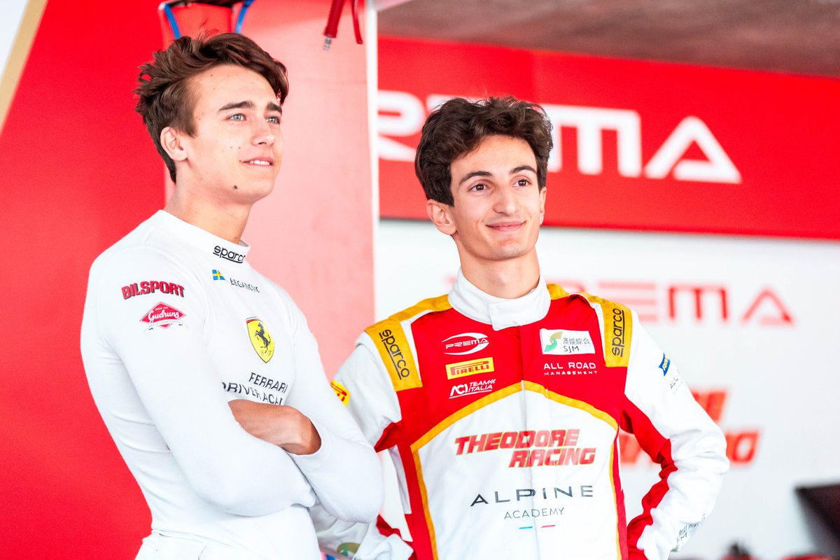 All smiles ahead of the big race. Spirits are high and we look forward to the start! 

Make sure you are watching!

📺 youtube.com/playlist?list=…

⏱️ its-live.net/#/live/gpmacao…

#F3 #Macaugp