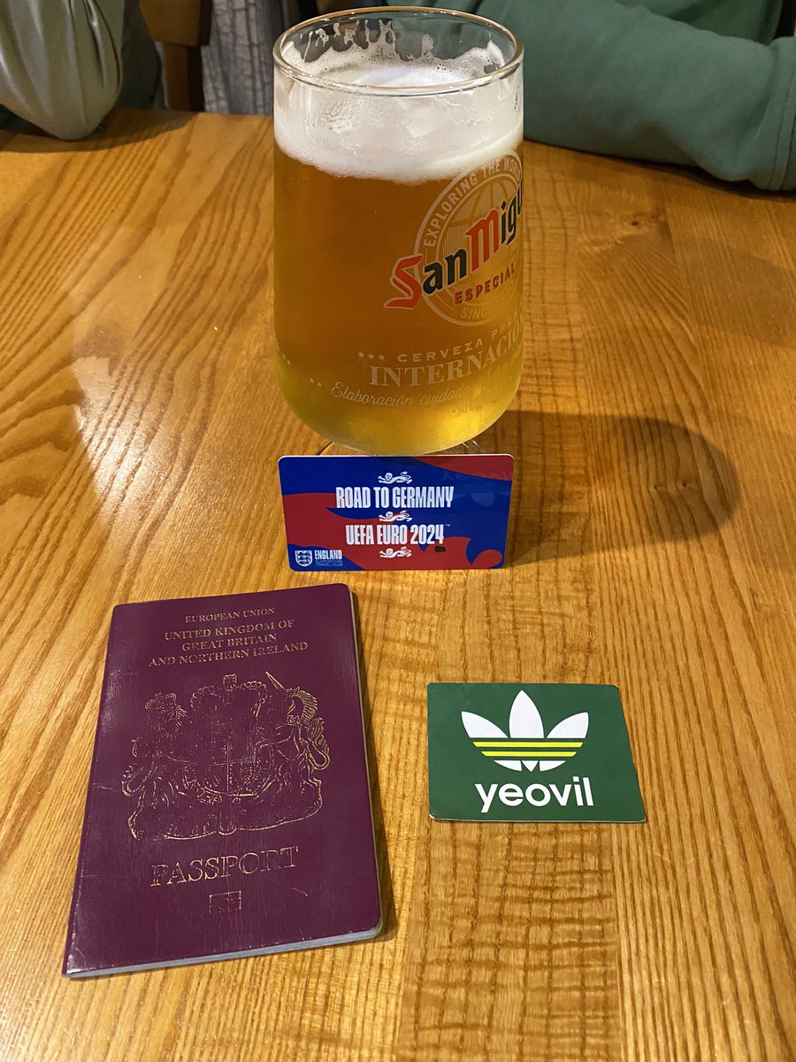 andy_craig93's tweet image. Final England Away of 2023

Thessaloniki-Skopje-Athens here we come

North Macedonia (A) 
🏴󠁧󠁢󠁥󠁮󠁧󠁿🇲🇰🇬🇷