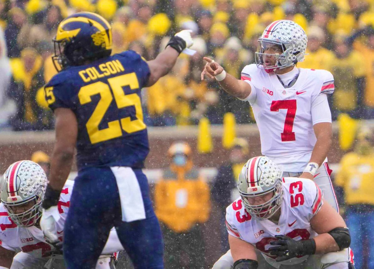 theblockspot's tweet photo. Win it for CJ this week. We now know why he wasn’t 2-0 vs them. Do it for him. And send him a pair of gold pants after you do. 😤 https://t.co/2sbXDhEgVt