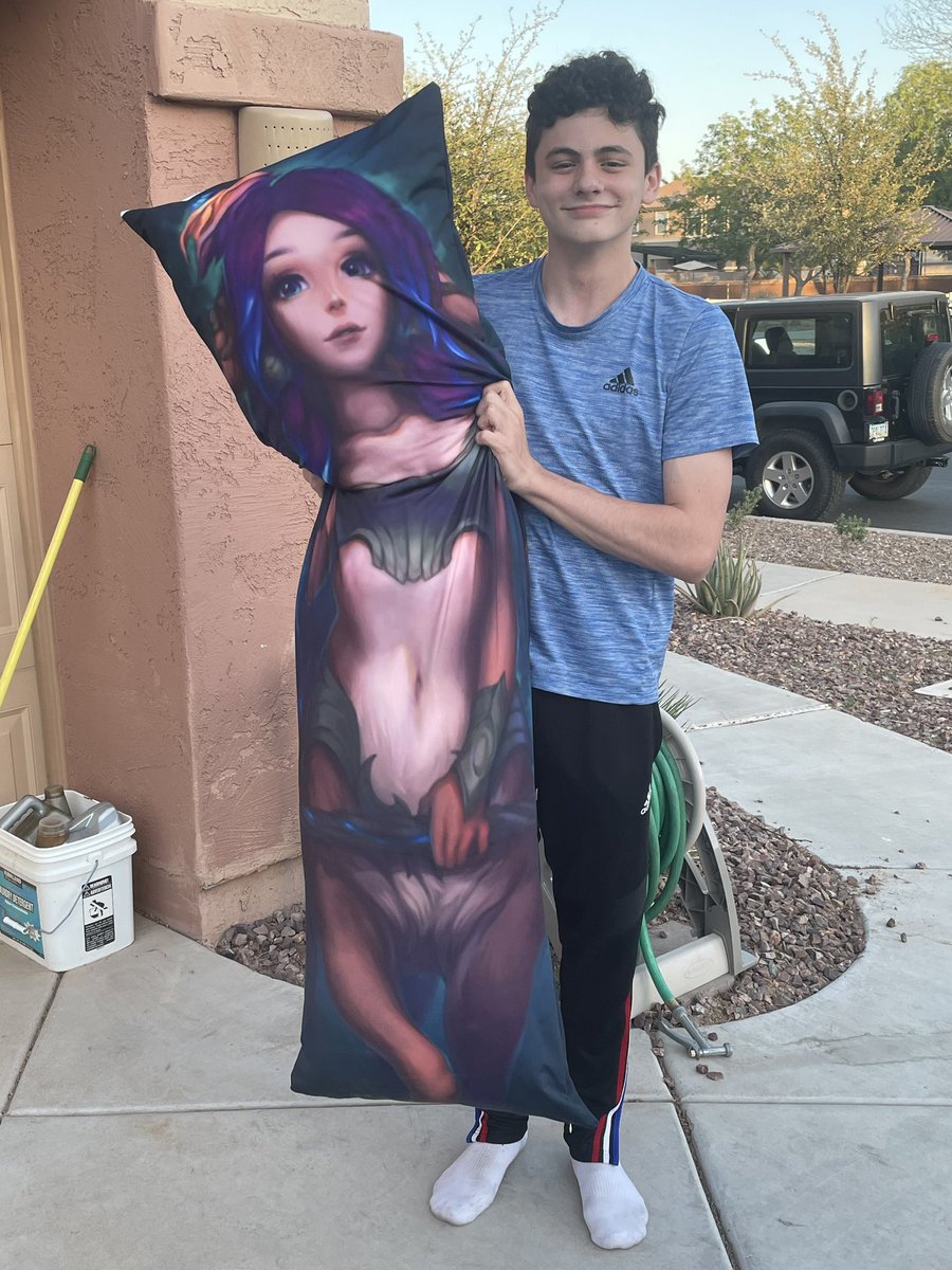 Mr_Turtle50's tweet photo. . @lolesports  please use this picture of my brother in this worlds 2023 pre game show. He recently died of leukemia in August and really like league of legends. It would mean the world to me and my family. https://t.co/1TegV4zONq