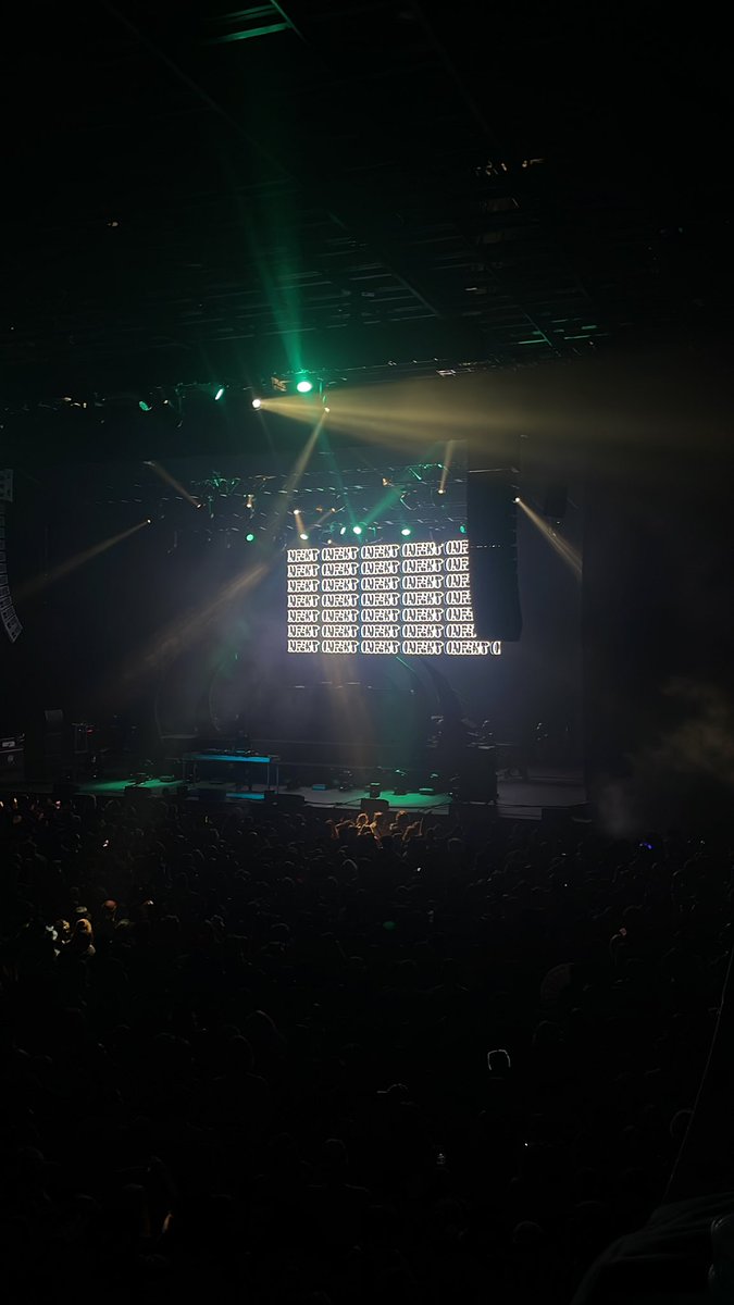 Korean_Jesus14's tweet photo. @infektdubstep twice ina week? Ok 😩 https://t.co/rX8rihl5cg