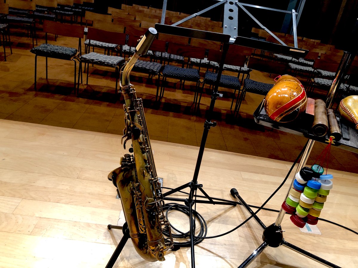KunioOzeki's tweet photo. 昨日は #ELSWING＠#横浜 #長浜ホール♪
沢山の方にお越し頂き有難うございました！

こちらは「野口英世 #ラテンジャズ への追憶」と題した横浜市主催のコンサート！ゆえにお客さんの9割は我々を初見の方々！反応が気になりドキドキしたけど、そこはEL SWINGの真骨頂！コアファン以外の方々に [続→] https://t.co/XSW1089WY9