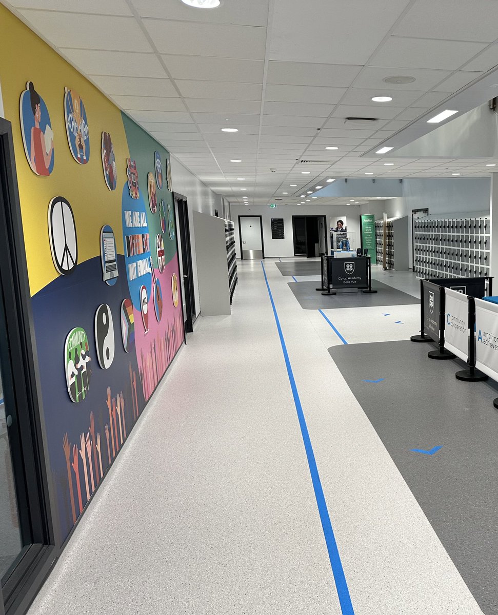 SFL2326's tweet image. 1/ Our corridors echo with silence as students transition in single file, on the left and facing forward. Punctuality is impeccable; truancy is nonexistent. Leaving early passes are unnecessary.

The lines provide structure and guidance.